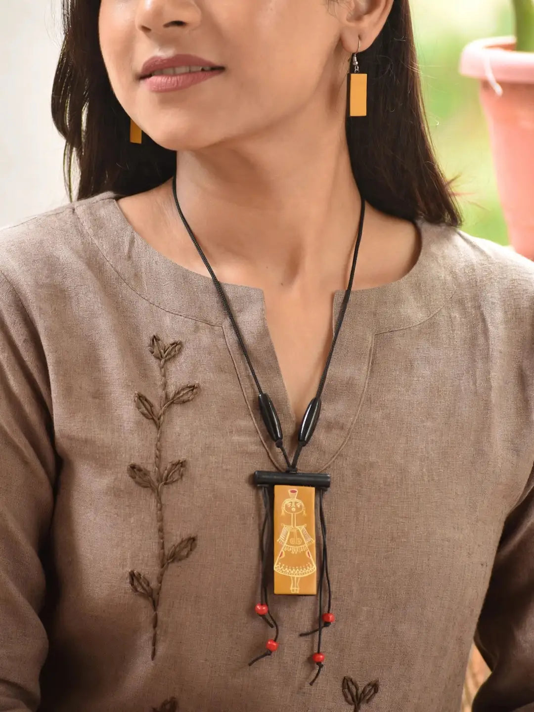 Orange White Red Rectangular Shape Folk Art Warli Art Painting Handmade Terracotta Necklace Set