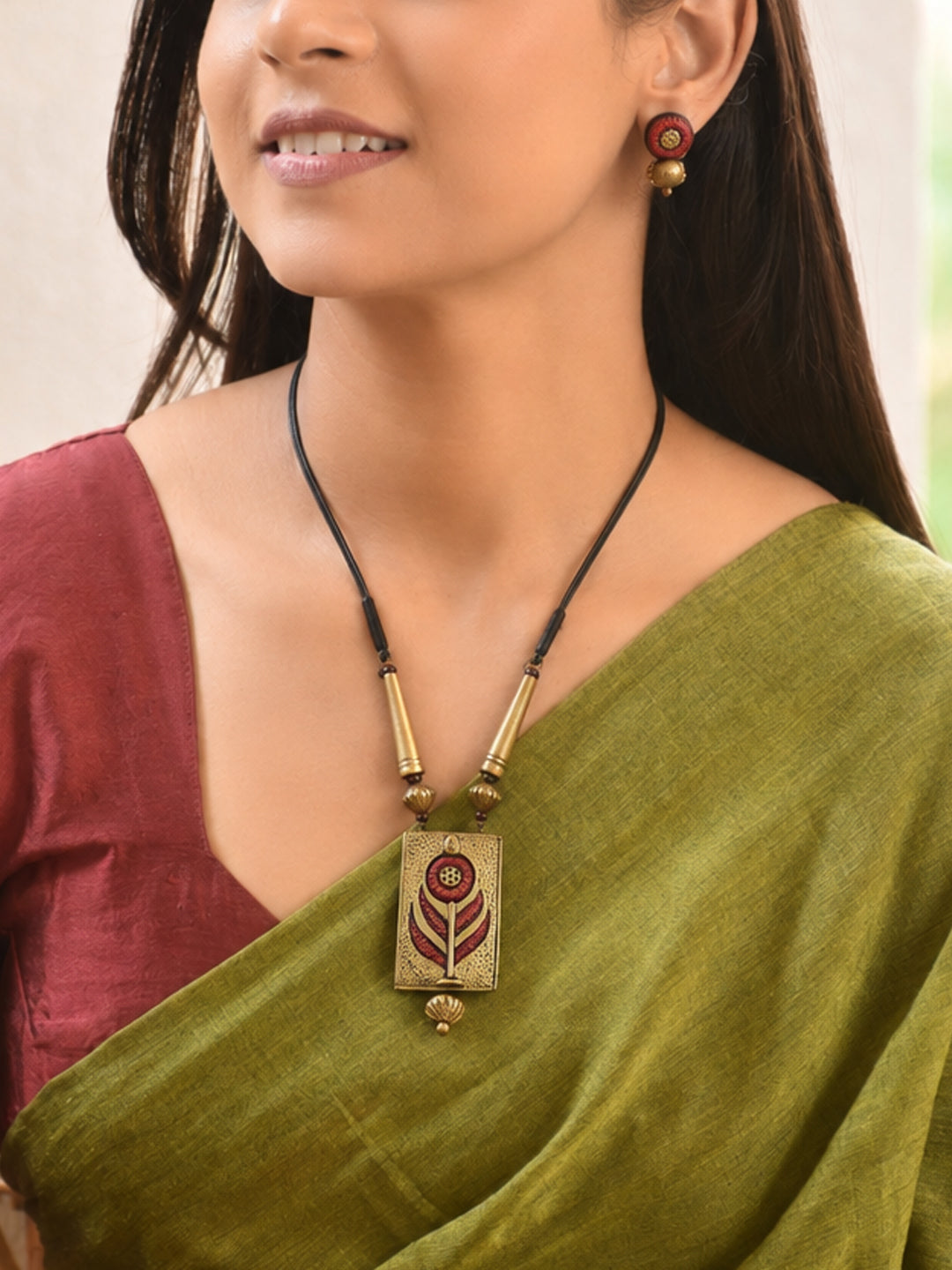 Vilasini — Flower Design Hand Painted Terracotta Jewellery Set