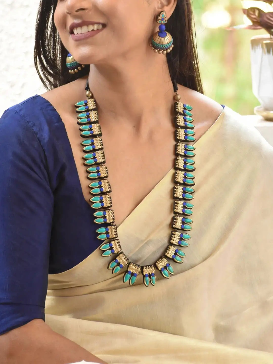 Antique Gold Toned Leaf Design Blue And Turquoise Color Long Handmade Terracotta Necklace Set