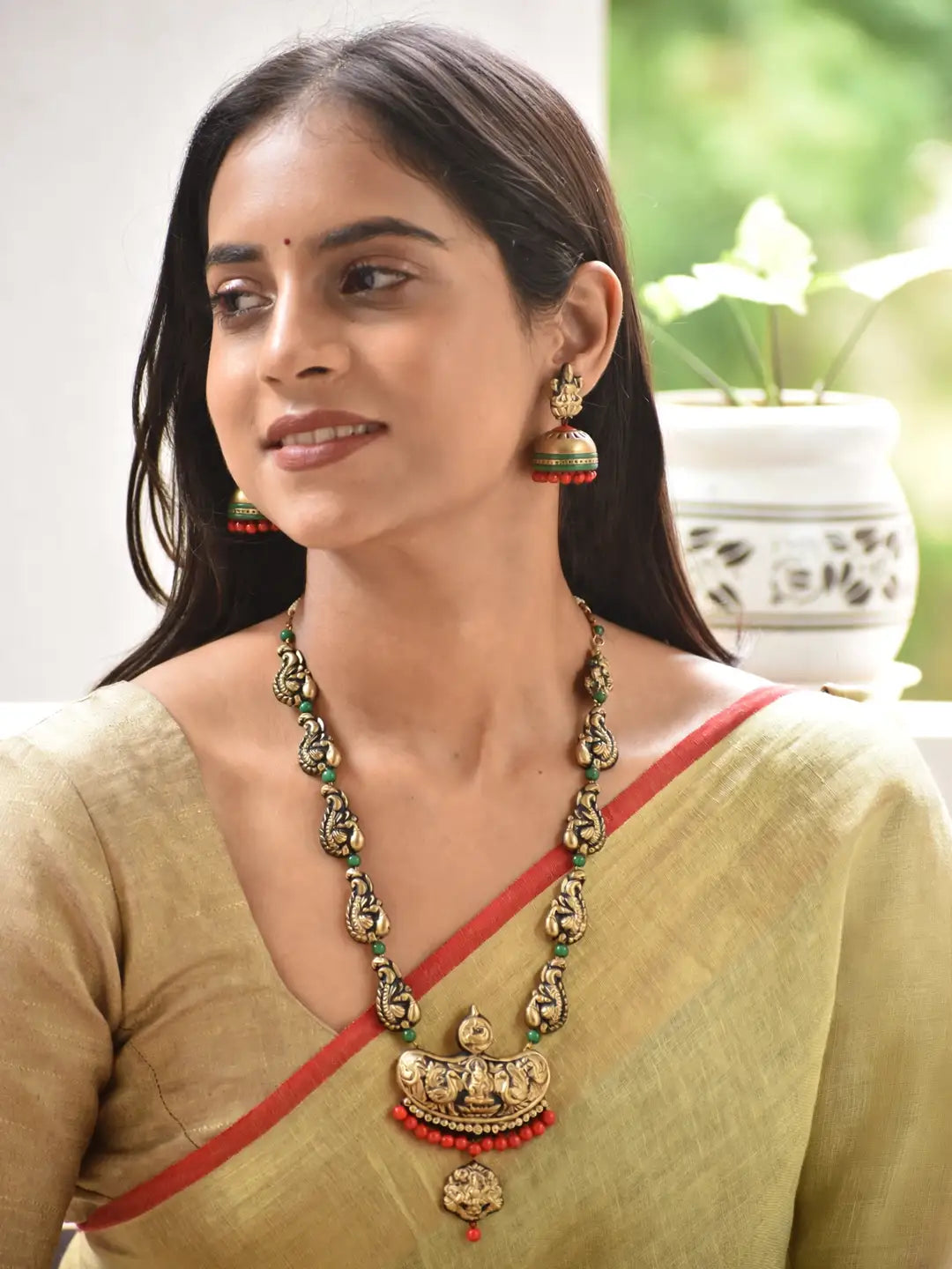 Lakshmi Design Hand Painted Terracotta Jewellery Set
