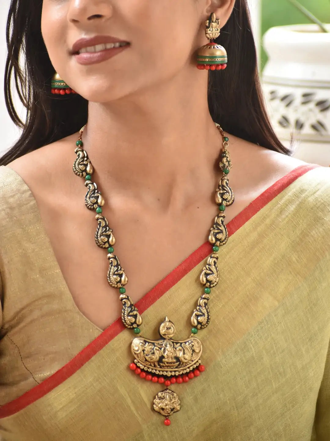 Lakshmi Design Hand Painted Terracotta Jewellery Set