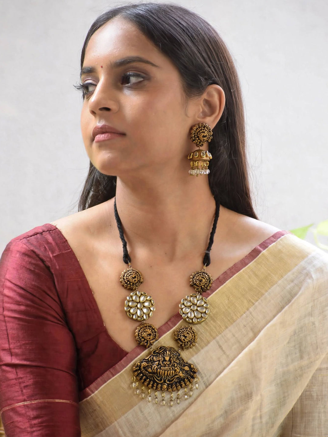 Lakshmi Design Hand Painted Finish Terracotta Jewellery Set