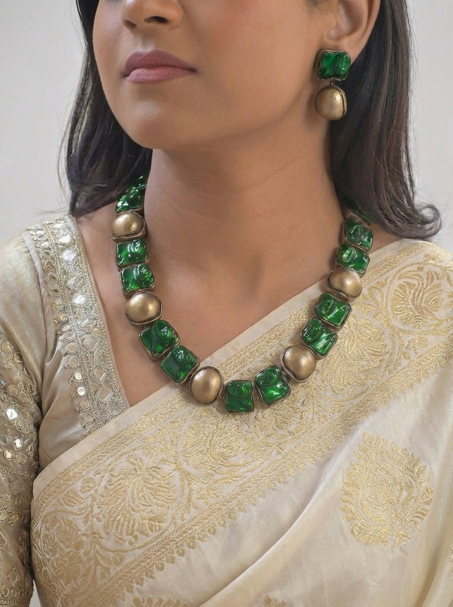 Elys 💚 —  Royal Luxe Emerald Green/Antique Gold Imitation Pearl with Earrings