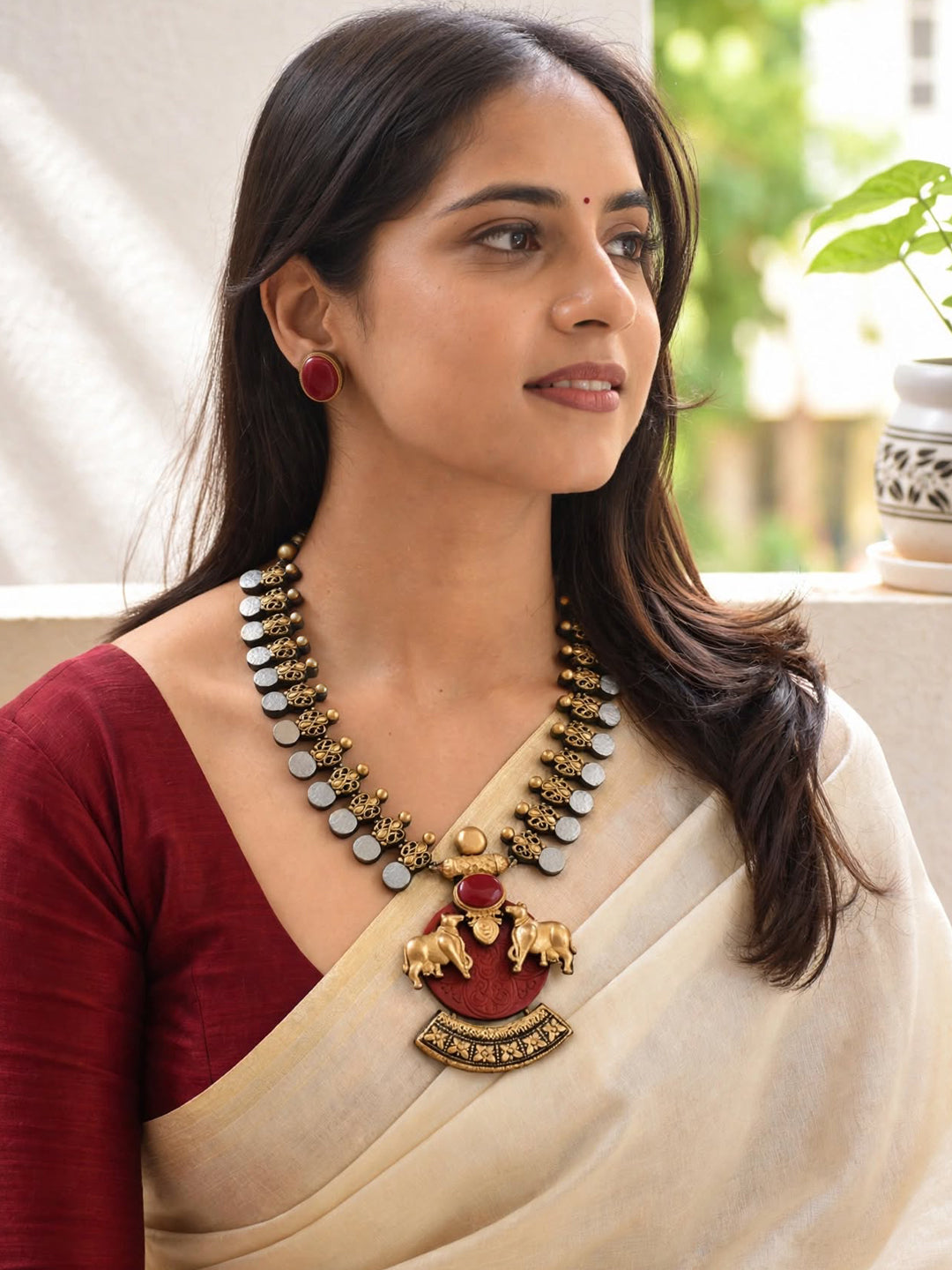 Kamadhenu 🐮 – Silver & Red Twin Cow Statement Pendant Necklace Set