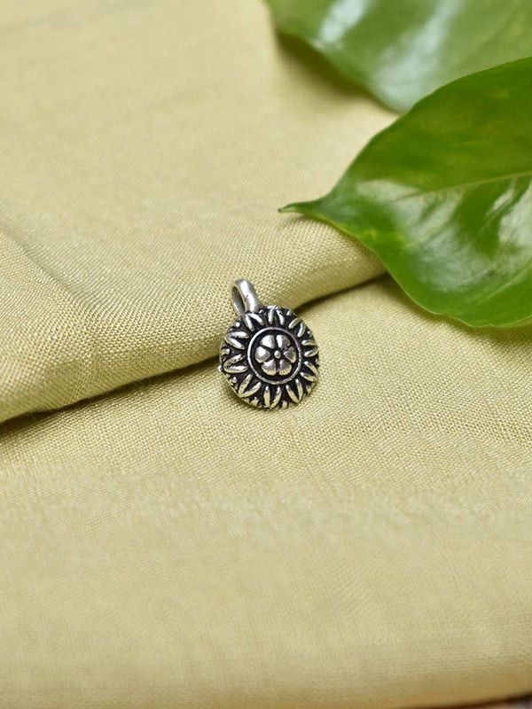 Silver Plated Floral Design Clip On Nose Pin