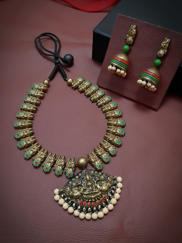 Lakshmi Design Hand Painted Terracotta Jewellery Set