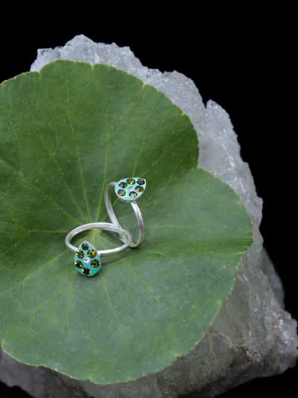 Oxidised Silver Plated Tear Design Adjustable Green Color Toe ring