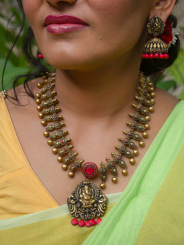 Antique Gold and Red Ganesha Design Pendant Handmade Terracotta Necklace Set in Fringe Pattern