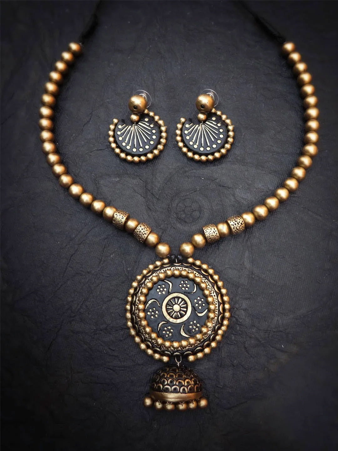 Circular Design Hand Painted Terracotta Jewellery Set