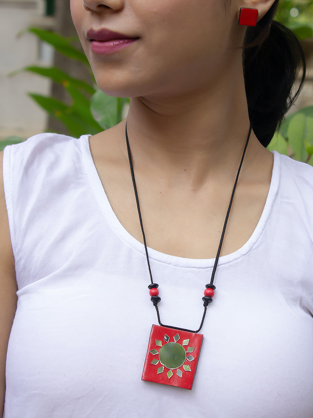 Red Geometric Square Shape Circular Pattern Mirror Work Minimalistic Handmade Terracotta Necklace Set