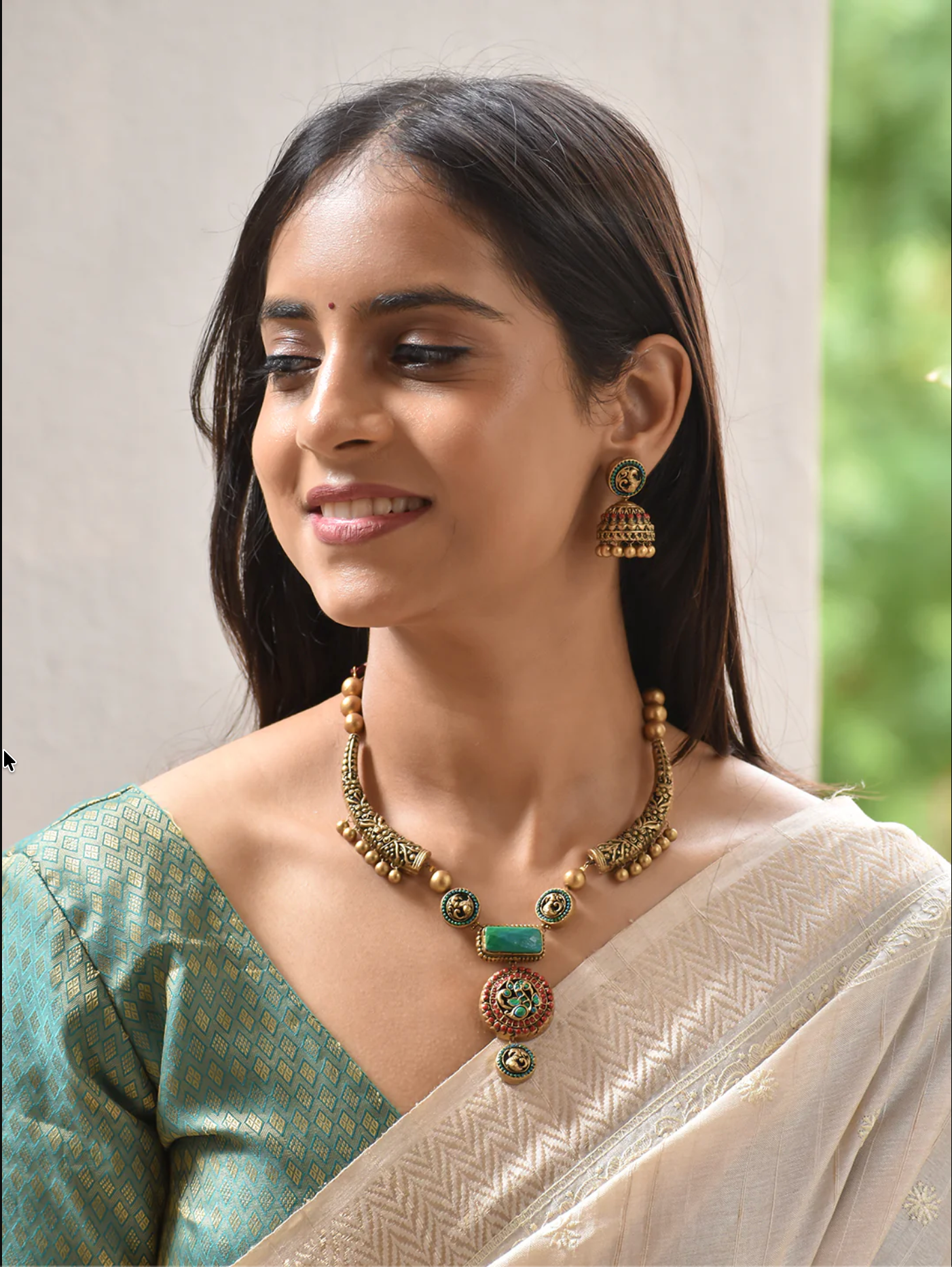 Terracotta Emerald Green Stone Choker Necklace Sets