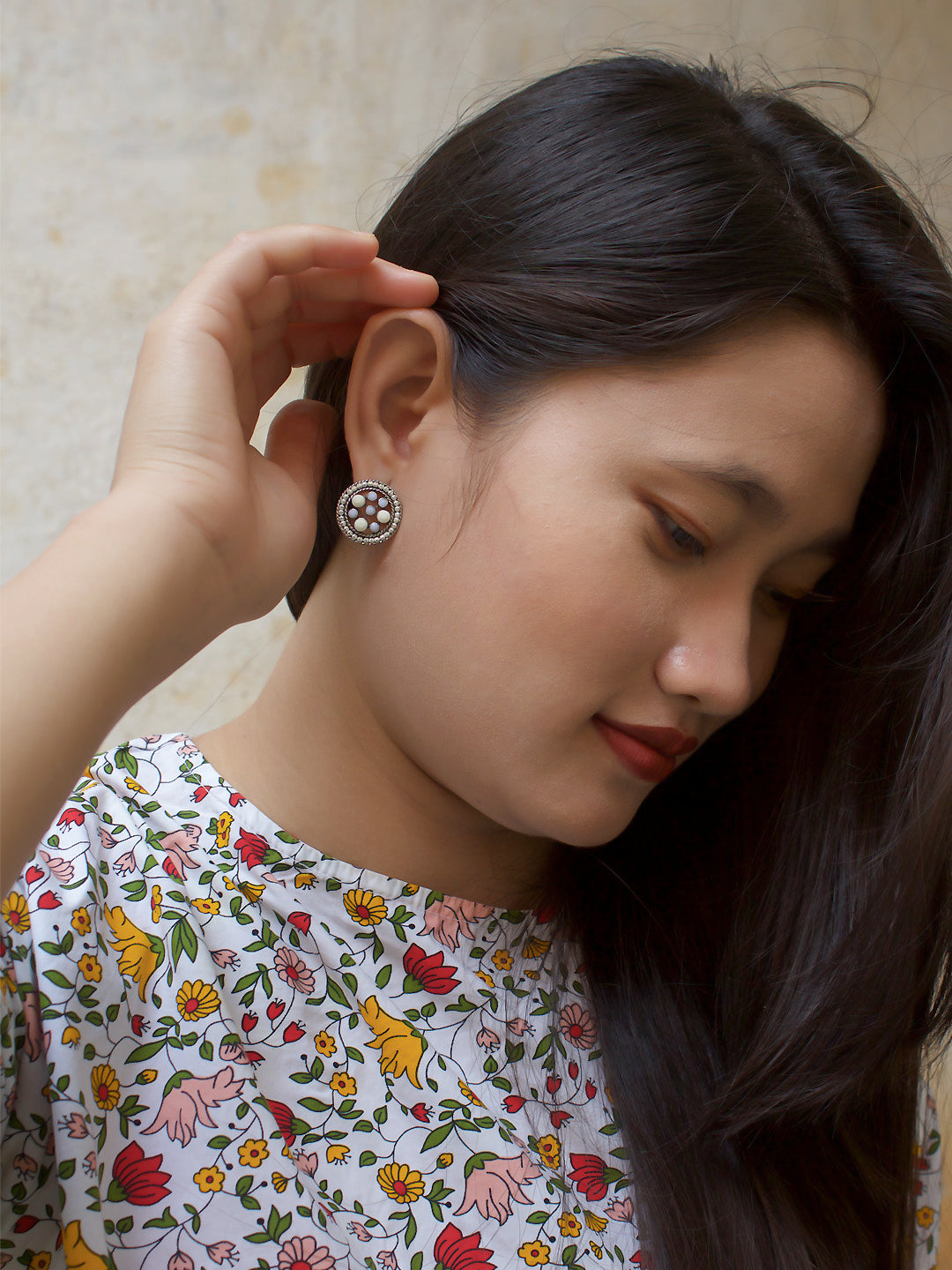 Aana Silver Plated Circle Design Wheat And Orchid Color Plastic Stone Stud Earring-AANA-Earring